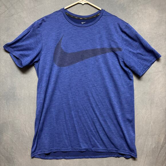 Nike Shirt Big Center Swoosh DriFit Performance Athletic Workout Sports Gorpcore - Picture 1 of 6